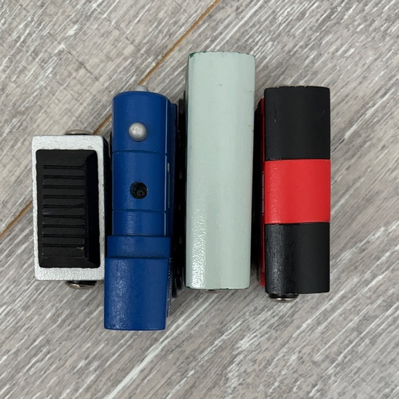 Lil Chugs Wooden Passenger Express Train Set - Picture 5 of 8